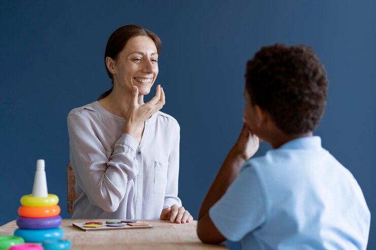 Atendimento Domiciliar em Fonoaudiologia: A Importância do Cuidado Personalizado Atendimento Domiciliar em Fonoaudiologia: A Importância do Cuidado Personalizado