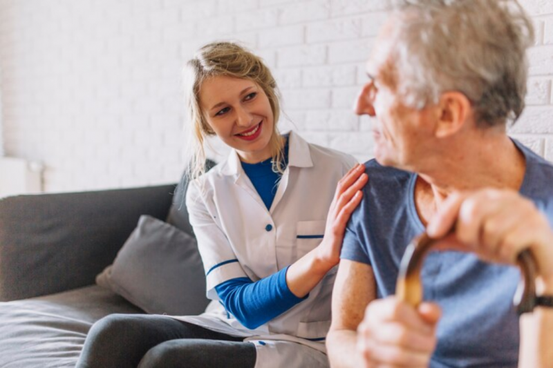 Assistência de Enfermagem Domiciliar: Cuidados Essenciais Assistência de Enfermagem Domiciliar: Cuidados Essenciais