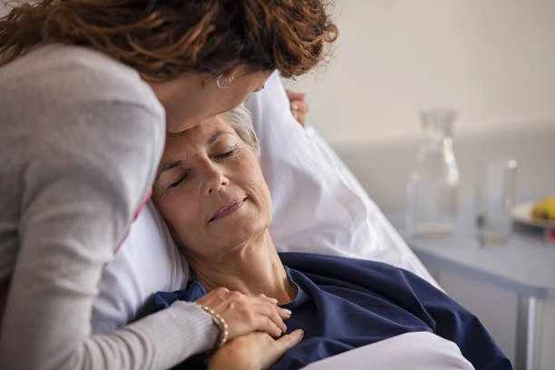 Acompanhamento de idosos em hospitais